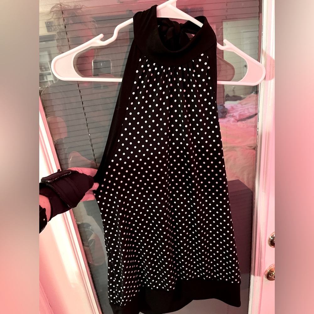 WHITE HOUSE BLACK MARKET Black Halter blouse Sz M LIKE NEW